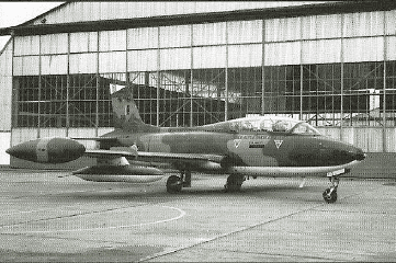 AeroJota_AT-26-Xavante-1o10o-GAv.