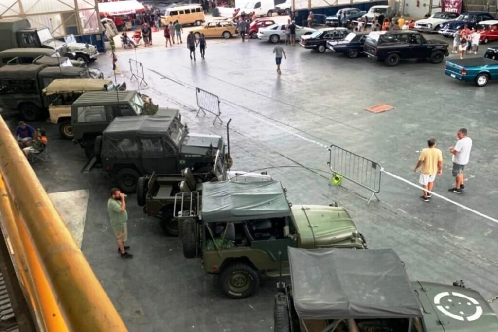 Exposicao-de-Carros-Antigos-e-Aviacao-Militar_Foto-Divulgacao