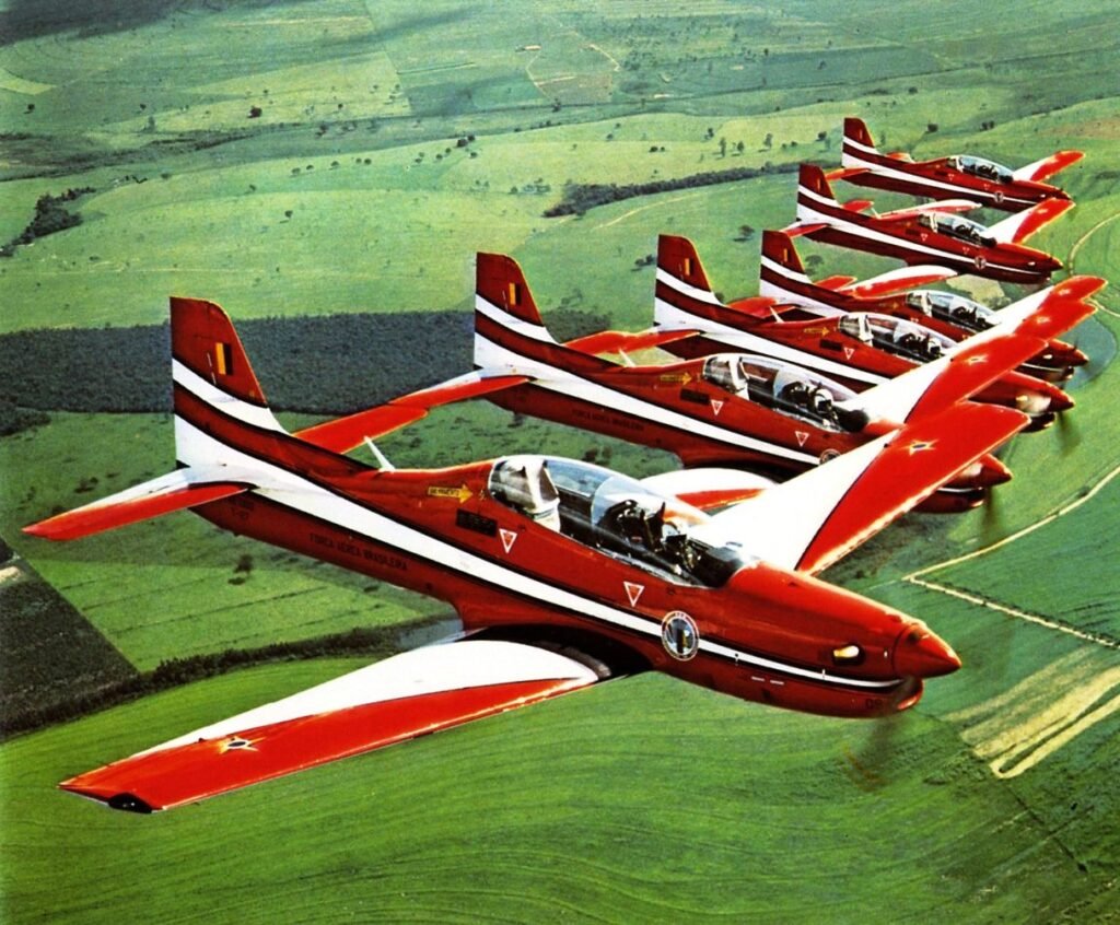 FAB-1331-Tucano-T-27-da-Fumaca