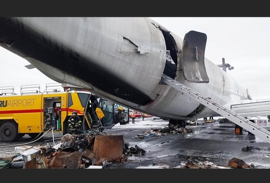 Incendio-no-Boeing-737-400F-da-Total-Cargo-em-GRU