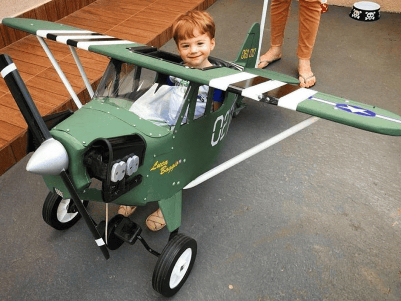 Réplica de Avião a Pedal Infantil