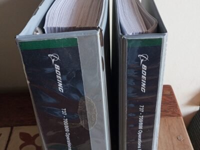 Manual do Avião Boeing 737 (original) 2 volumes completo