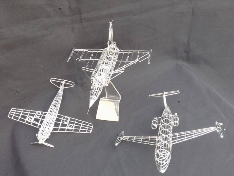 Maquete de Avião, Helicóptero e Balão em Aramado