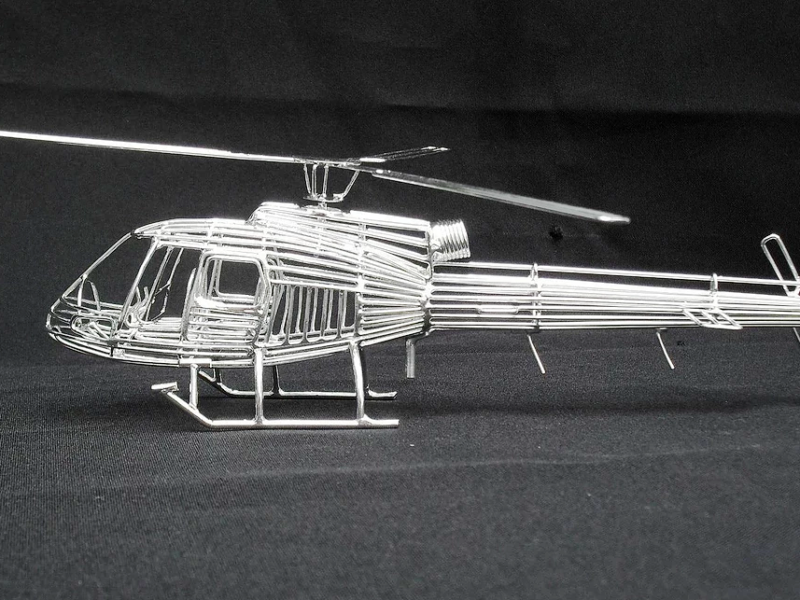 Maquete de Avião, Helicóptero e Balão em Aramado