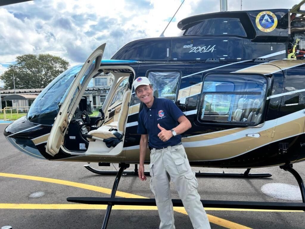 Comandante-Hamilton-surpreende-fa-no-Dia-das-Maes-com-voo-de-helicoptero