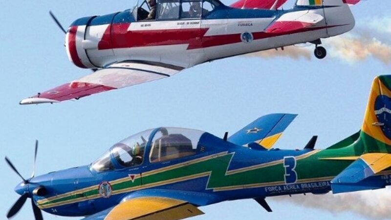 Esquadrilha-da-Fumaca-T-6-e-A-29_Imagem-Hangar-33