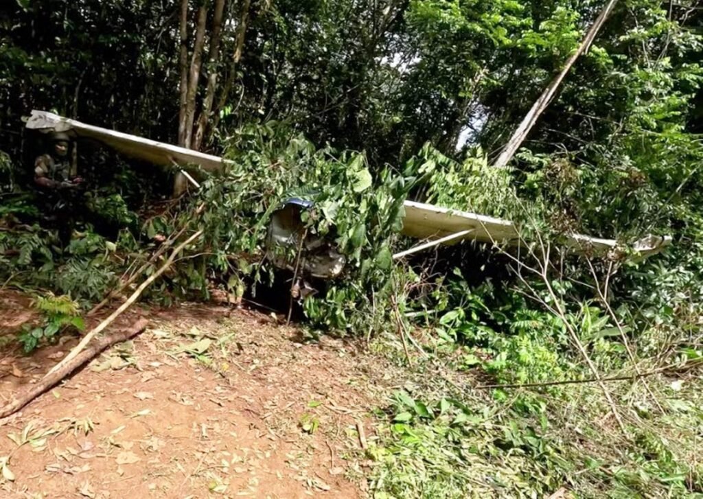Aviao-de-Garimpeiro-localizado-por-drone-da-FAB-em-terras-indigenas.