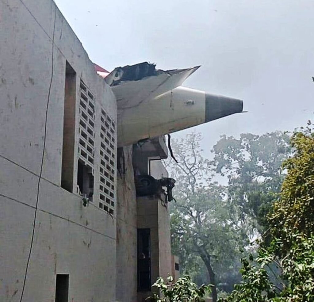 Queda-do-Aviao-da-Air-India-171