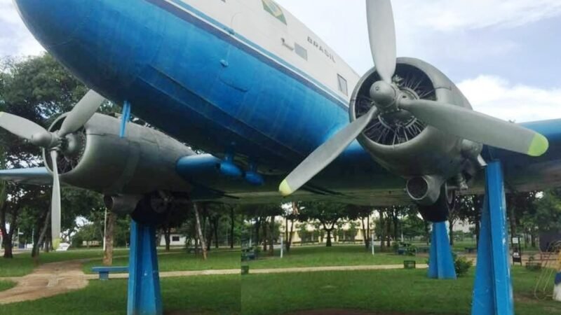 Um-Aviao-da-Segunda-Guerra-Mundial-que-ganhou-uma-Praca-em-Canarana-MT