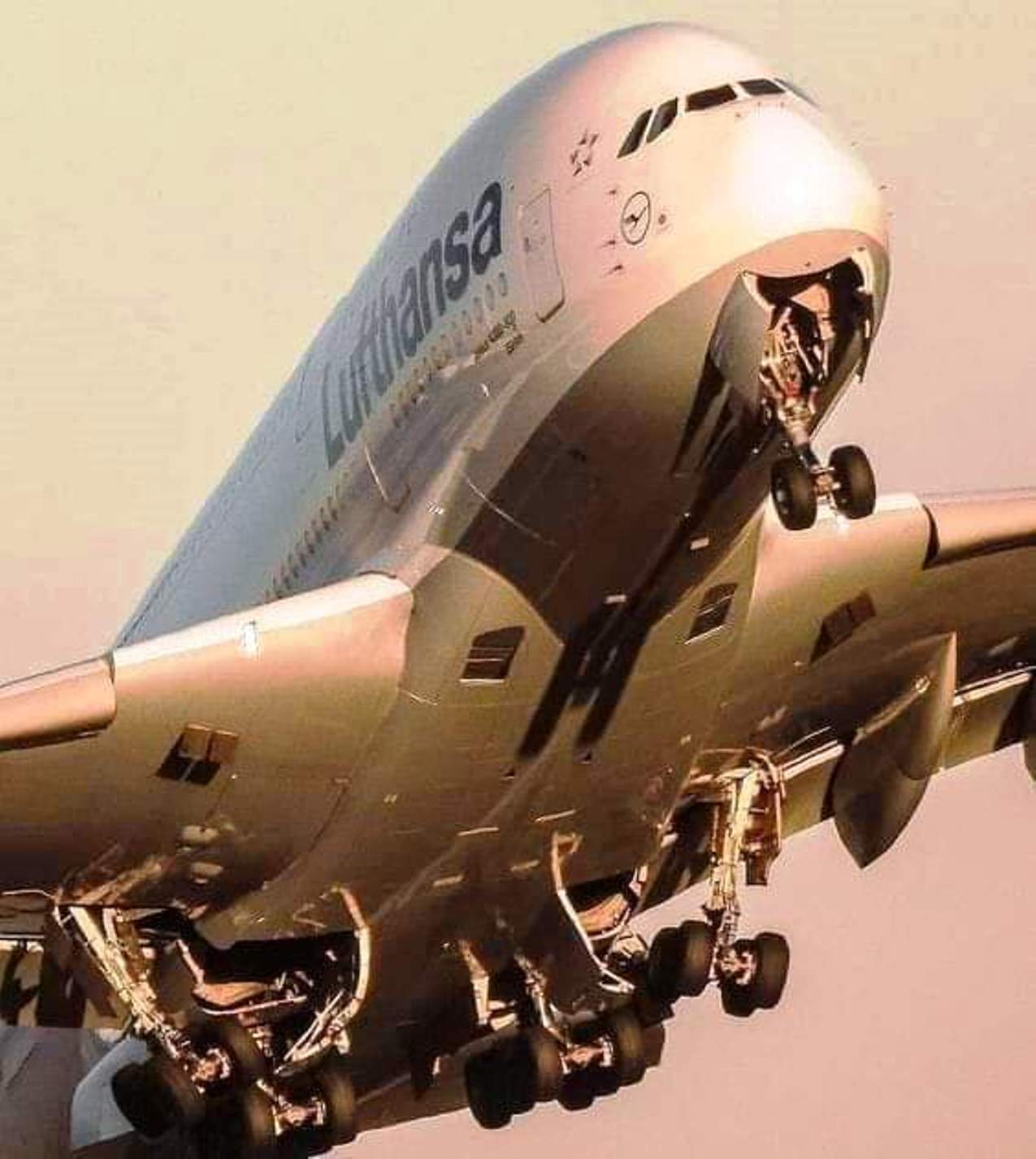 Aviao-A-380-da-Lutfthansa