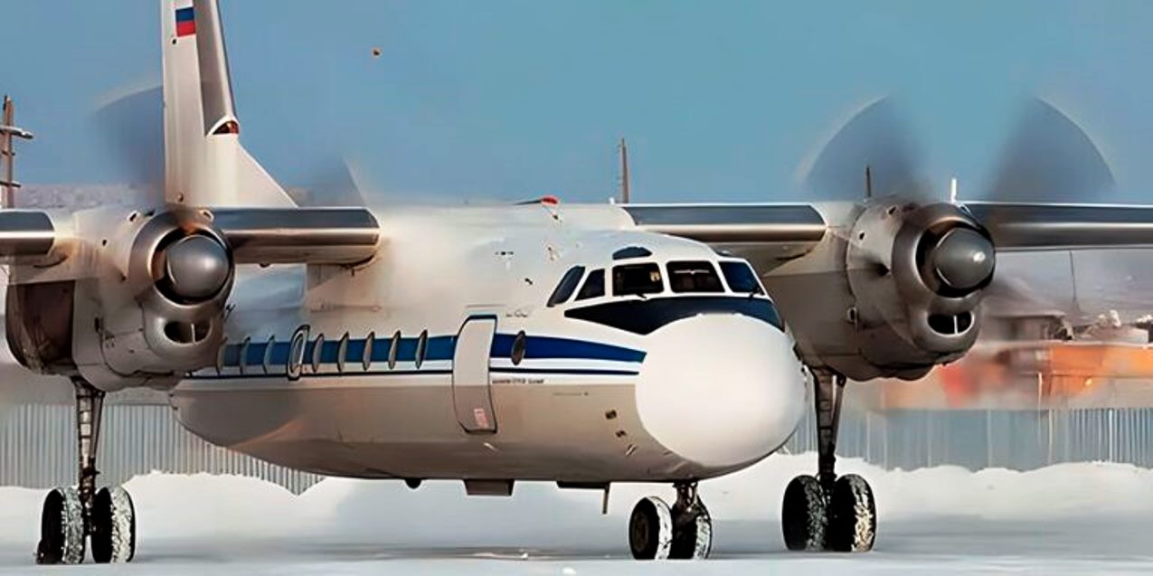 Aviao-Antonov-An-24-Trator-Voador