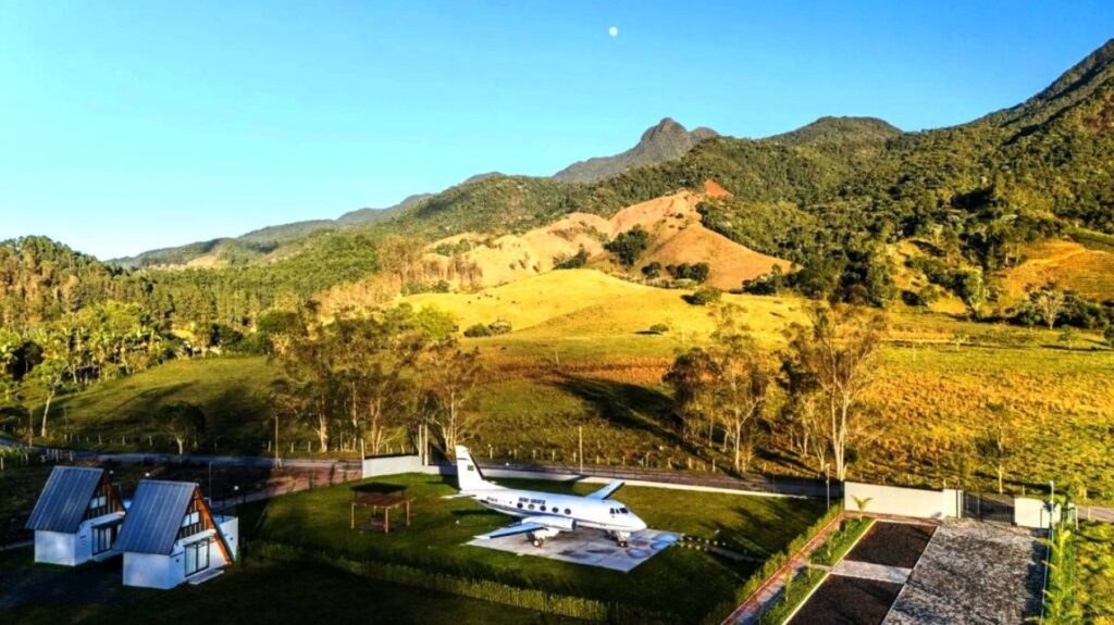 Aviao-Gulfstream-G159-que-virou-suite-de-pousada-no-ES