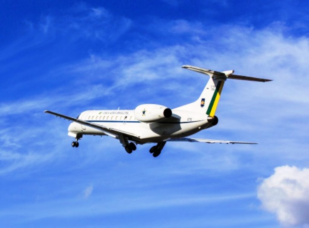 Aviao-da-FAB-Legacy_Imagem-FAB