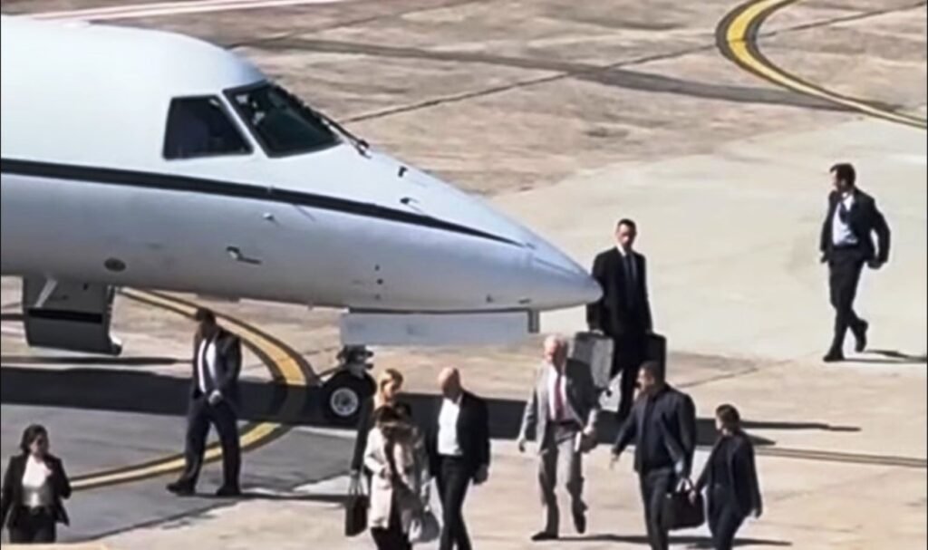 Aviao-da-FAB-trazendo-janja-para-consulta-medica-a-SP