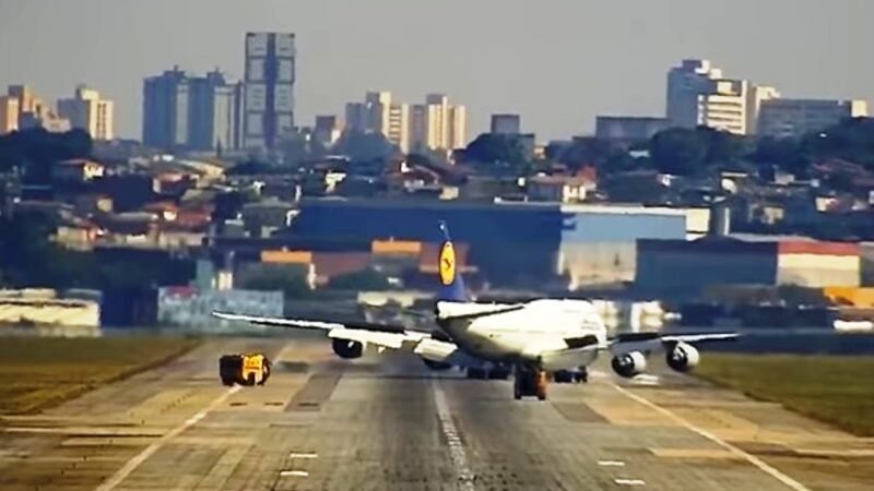 Boeing-747-8i-Pousa-em-Mayday-em-Guarulhos_Imagens-Golf-Oscar-Romeo.