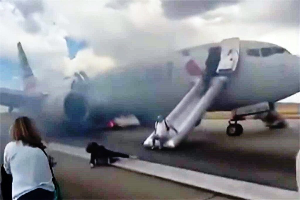 Incendio-no-Trem-de-Pouso-do-Boeing-737-MAX-8-da-American-em-Denver