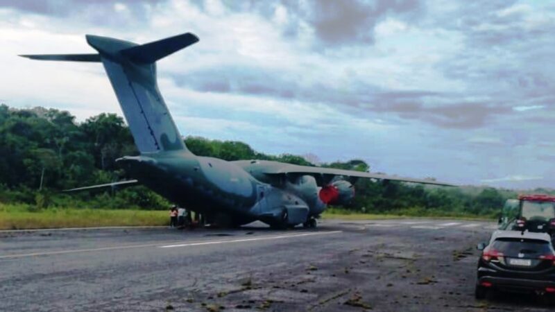KC-390-FAB-2589-que-afundou-trem-de-pouso-direito-em-Breves-PA_Foto-Rede-Sociais