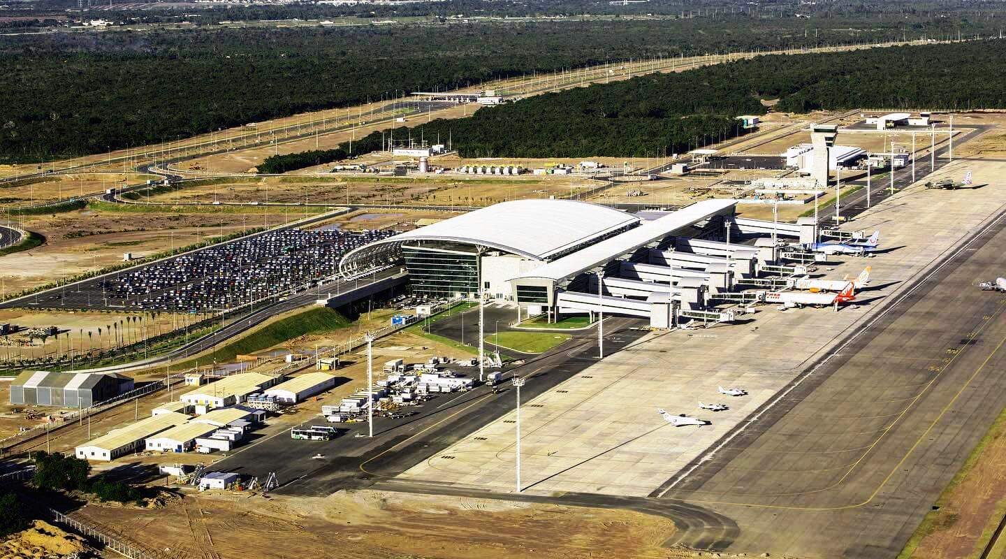 O aeroporto de Natal não recebe mais voos internacionais desviados por falta de trator rebocador compatível com aeronaves de categoria E, aquelas com envergadura superior a 52 metros. Apesar de ter estrutura para receber modelos como Airbus A330, A340 e Boeing 787, essa limitação técnica compromete operações regulares e emergenciais.