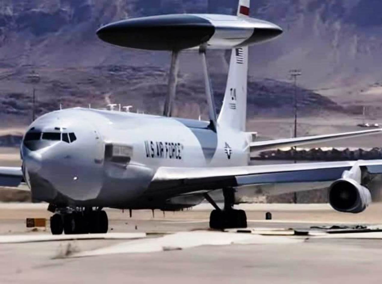 Aviao-Boeing-707-E3-usado-para-vigiar-a-Venezuela-pelos-EUA