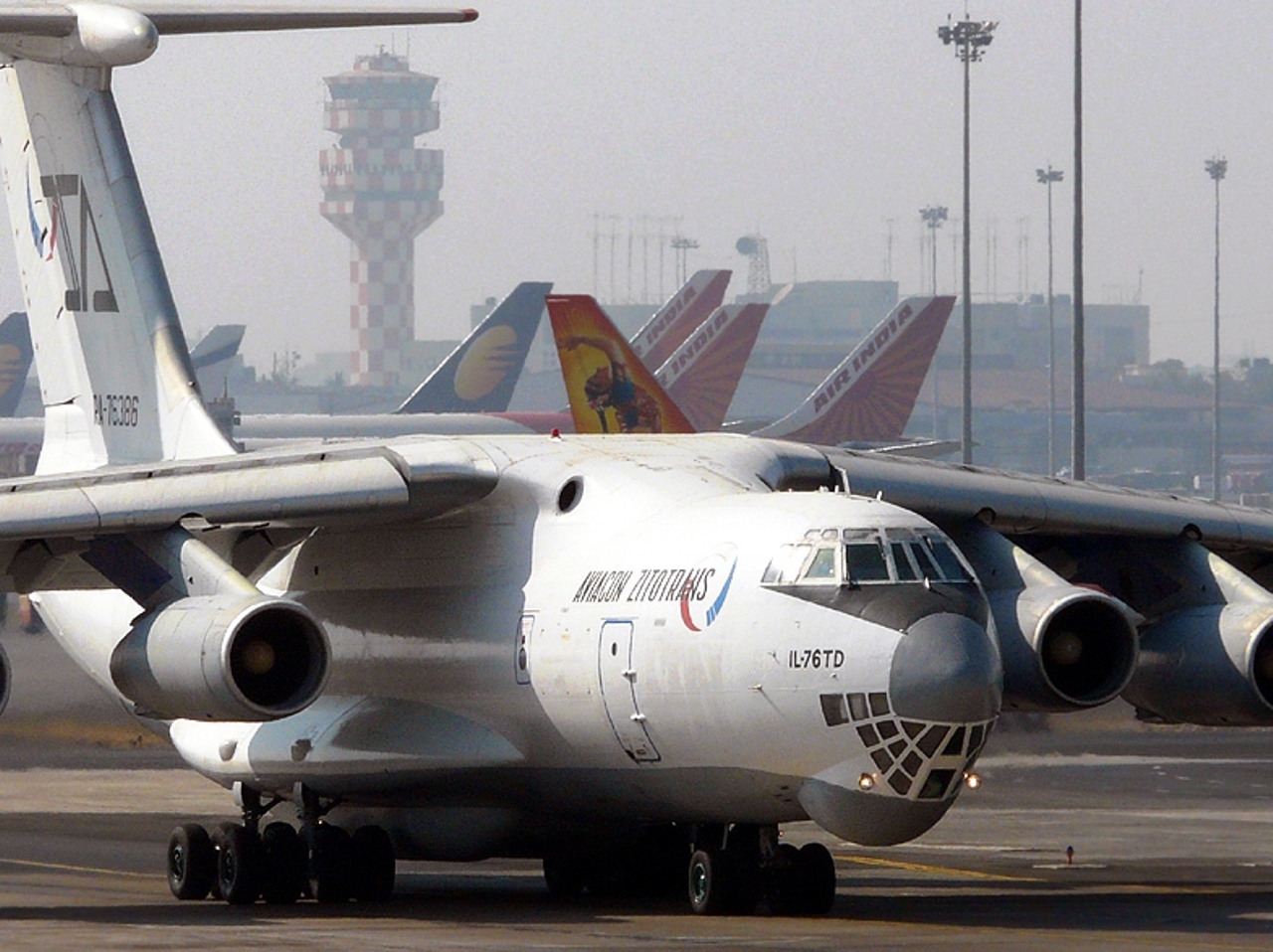 Avião Ilyushin IL76TD Aviacon Zitotrans Sancionado pelos EUA.