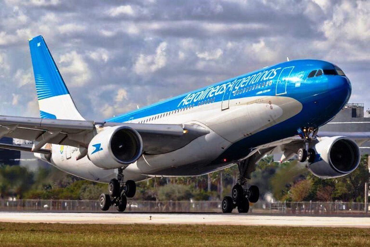 Aviao-da-Aerolineas-Argentina-que-tera-novos-destinos-no-Brasil