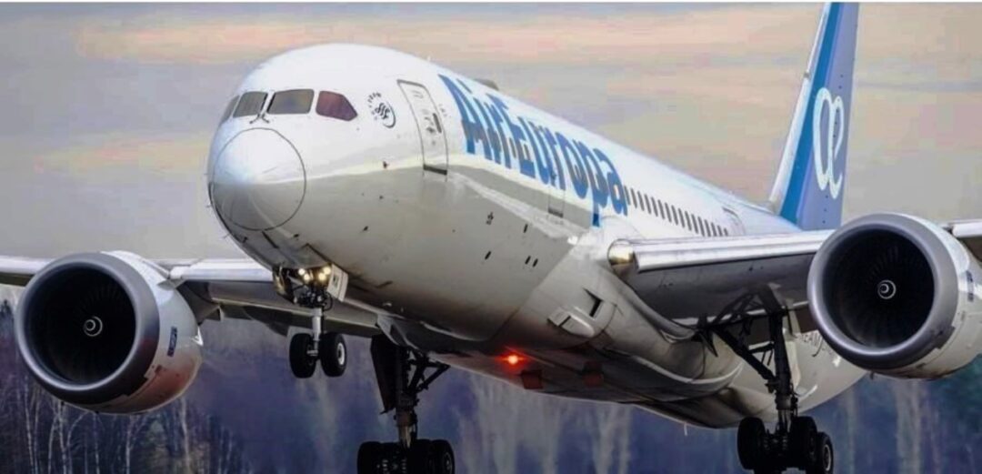 Aviao-da-Air-Europa-que-foi-desviado-para-Recife-PE-