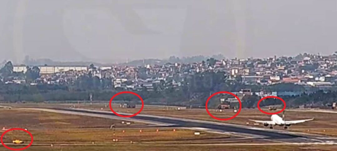 Avião da Azul Colide com passaros a decolar de CGH declara Pan Pan e pousa em GRU_Foto Youtube Golf Oscar Romeo