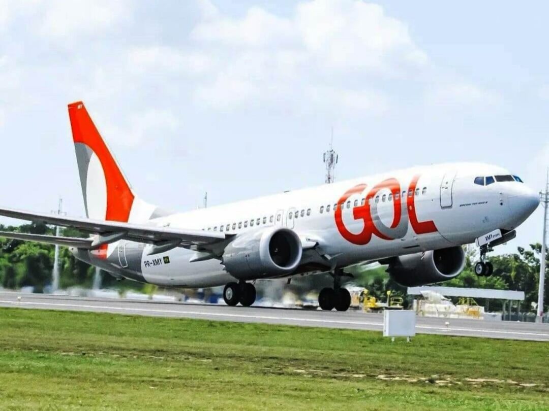Aviao-da-Gol-Boeing-737-MAX-8-Transportou-brasileiros-deportados-dos-EUA
