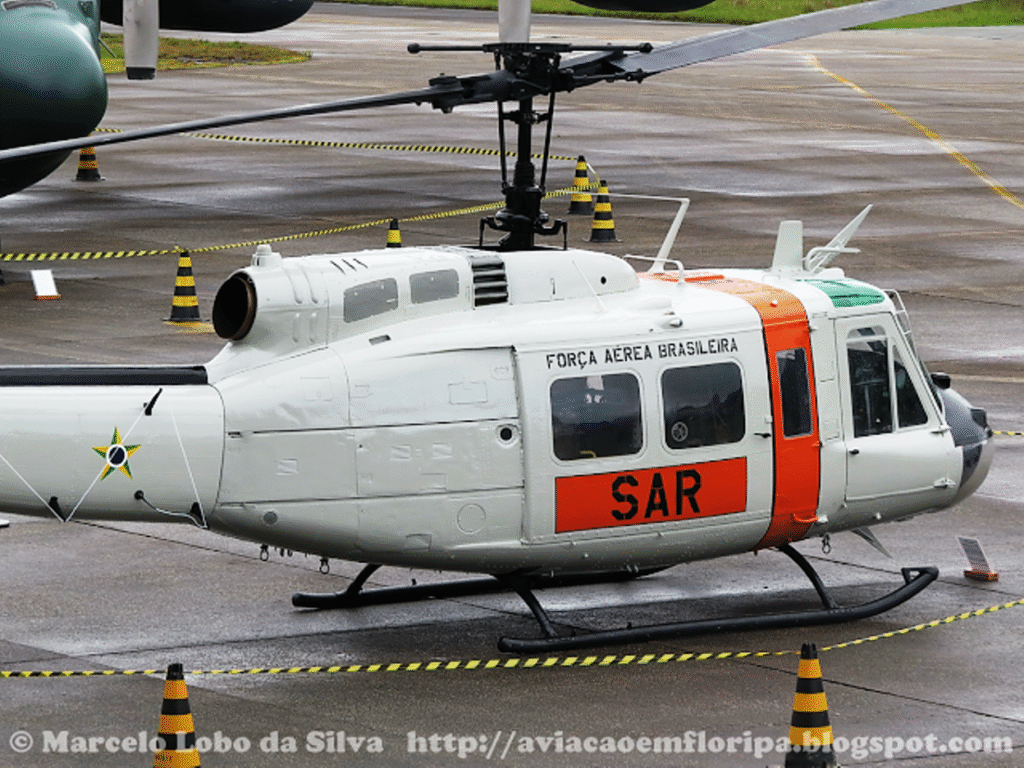 Helicóptero UH-1H FAB 8535 na Base Aérea de Florianópolis_Imagem Aviação em Floripa