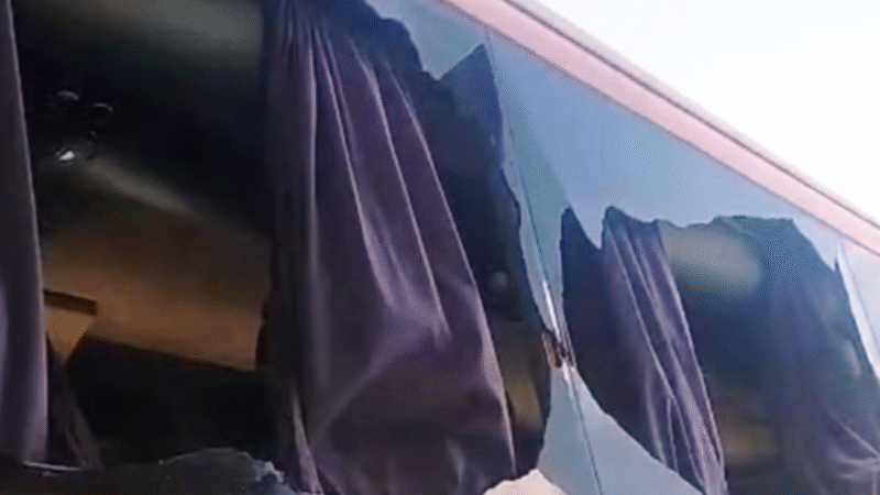 Ônibus da GOL é apedrejado durante trajeto entre aeroportos em SP