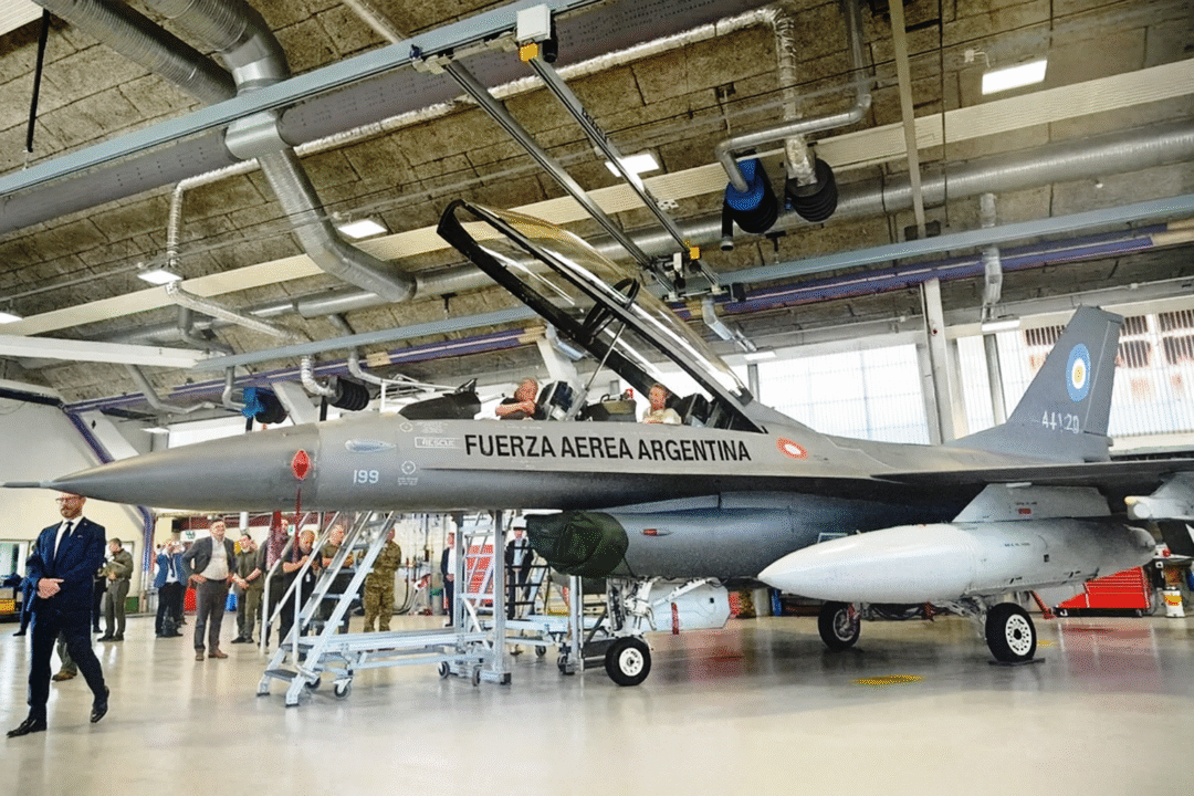 Força Aérea Argentina compra 24 caças F-16 da Dinamarca