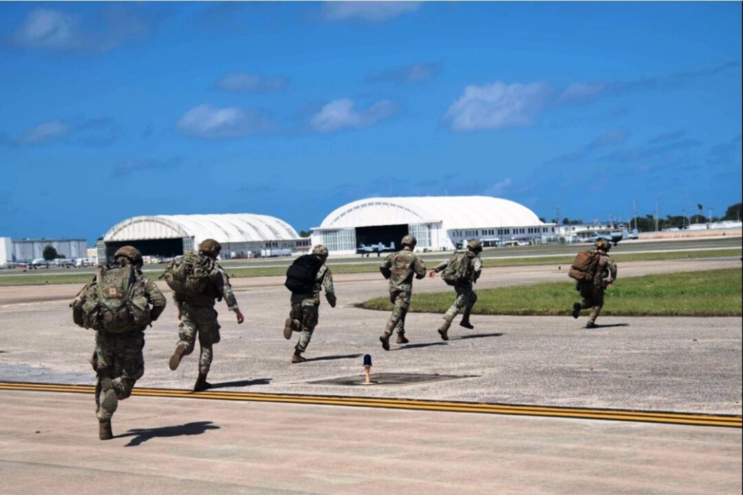 Tropas dos EUA simulam a tomada de um aeroporto em uma ilha no Caribe-Imagem internet