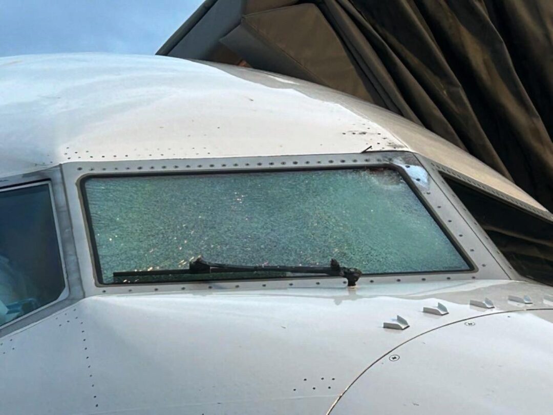 Boeing 737 MAX 8 da United colide com balão da WindBorne a 36 mil pés_Imagem divulgação