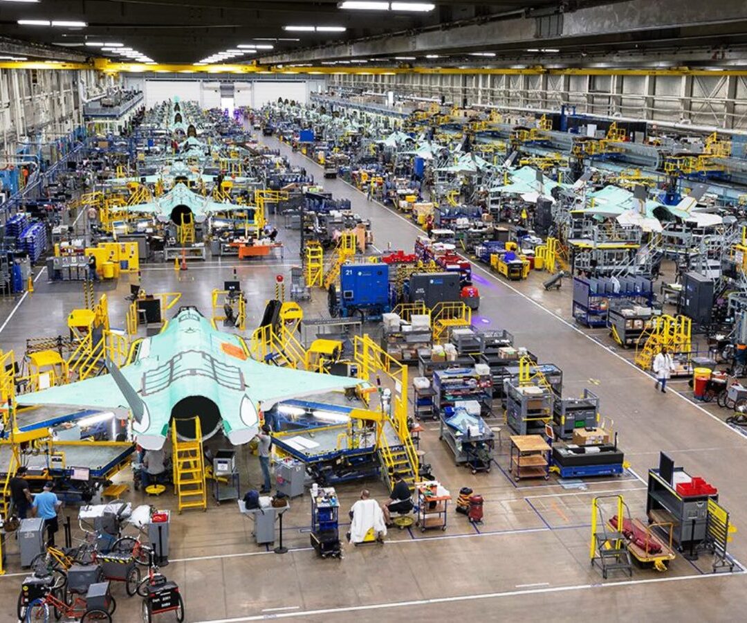 Forças Armadas dos EUA compram 296 caças F-35 em contrato bilionário