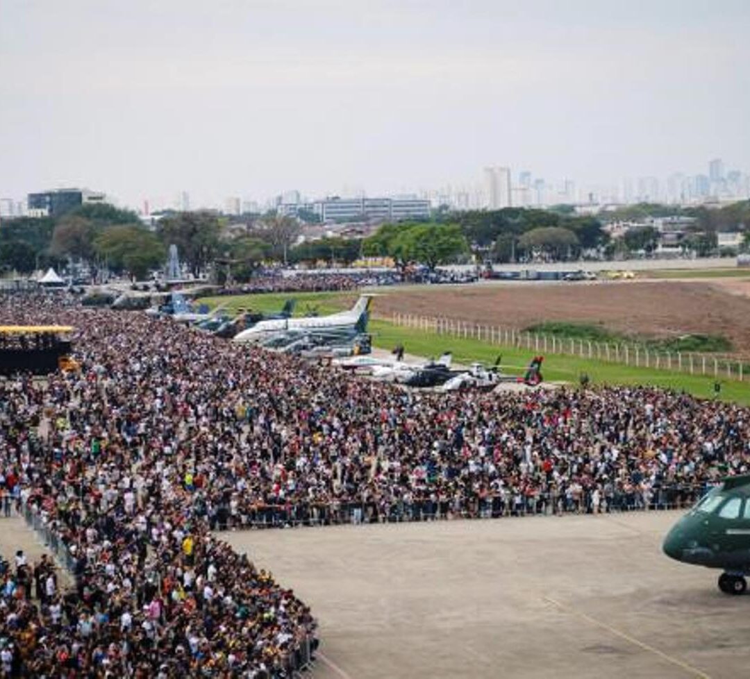 Domingo Aéreo da FAB reúnem público recorde e encerram o ciclo anual de eventos