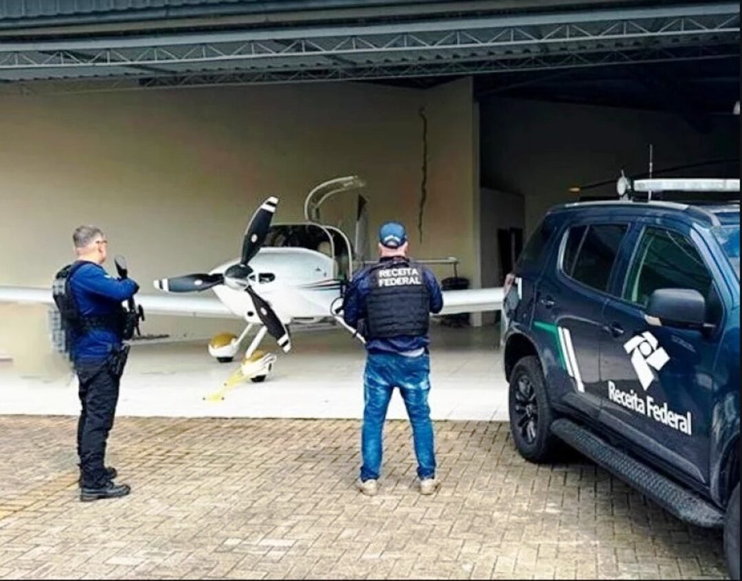 Receita Federal realiza apreensão de avião com iPhones em Santa Catarina_Imagem Divulgação