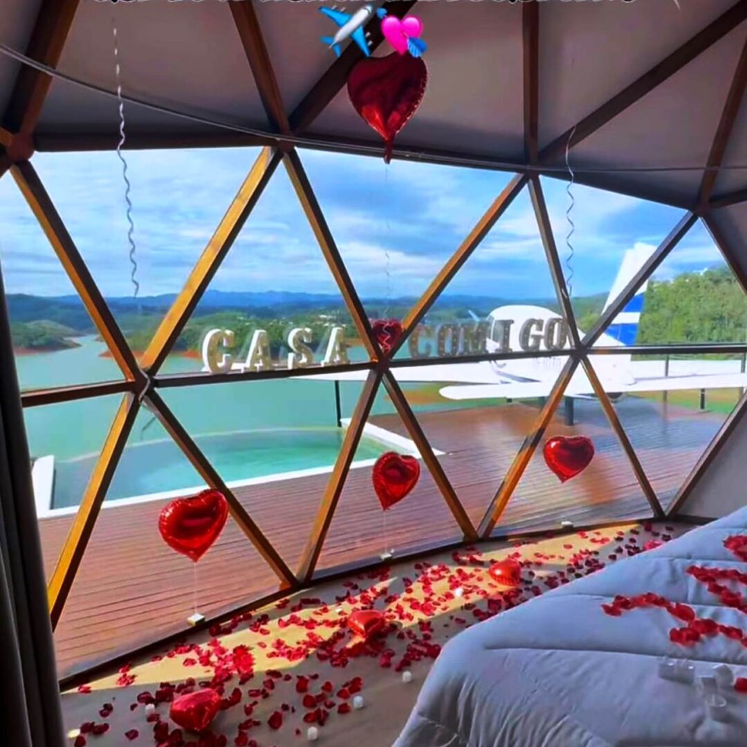 Descubra a pousada com domo e aviões no jardim em Igaratá que virou refúgio para casais