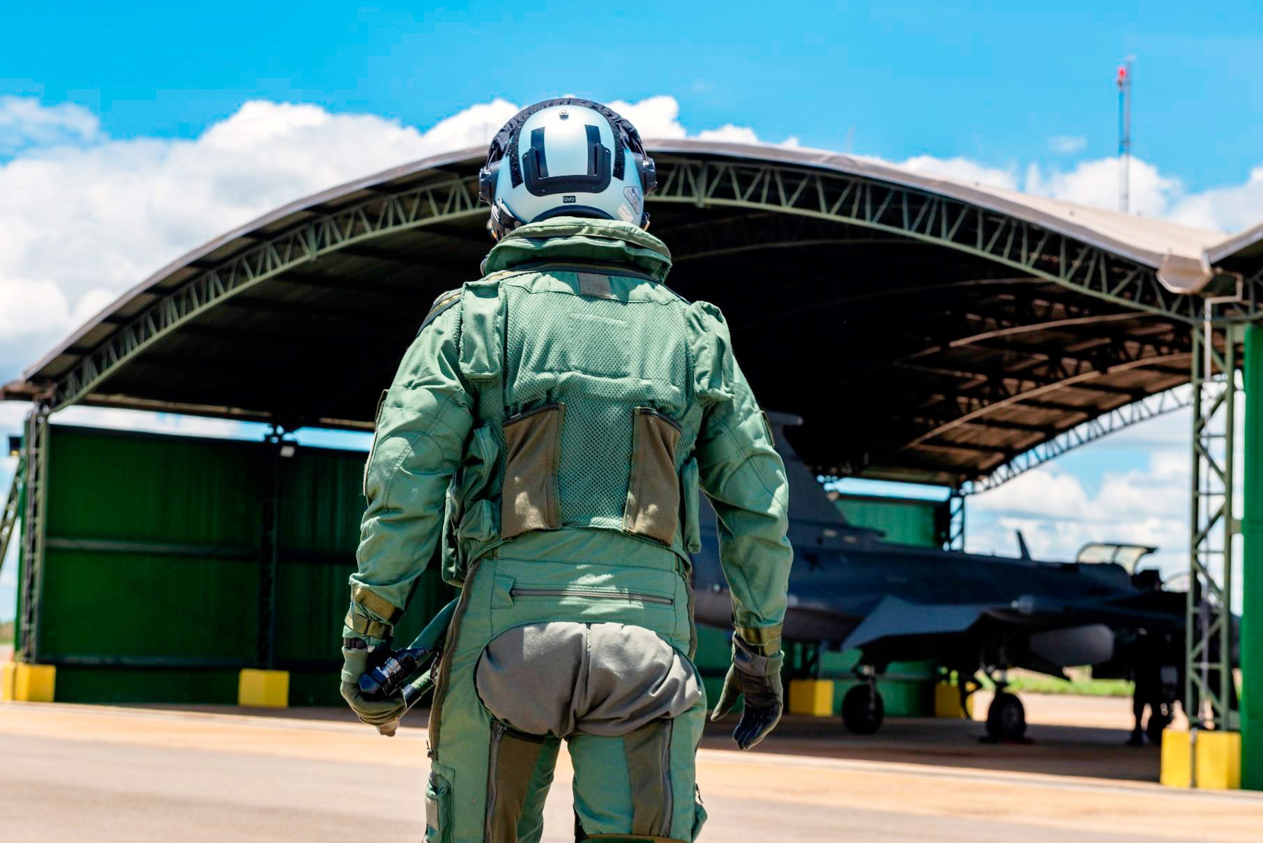 FAB-inicia-treinamento-de-mais-4-novos-Pilotos-para-voarem-o-F-39-Gripen-em-Anapolis_Imagem-FAB