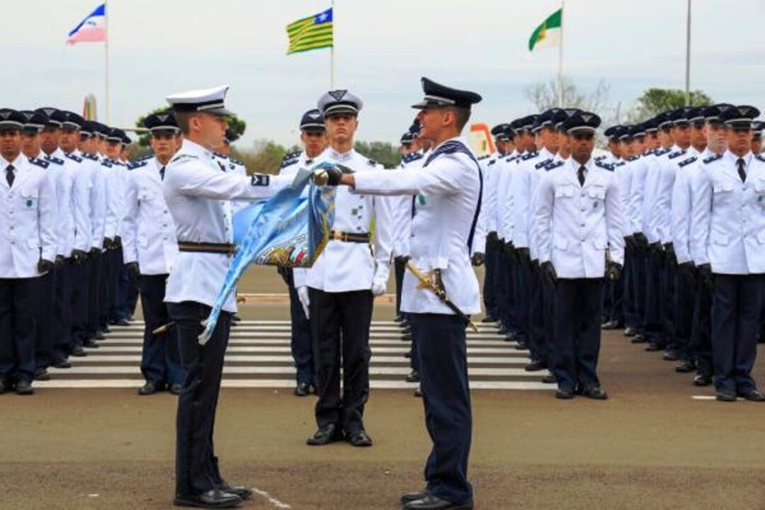 Turma-Artemis-da-AFA_Sargento-Muller-Marin-Cecomsaer-