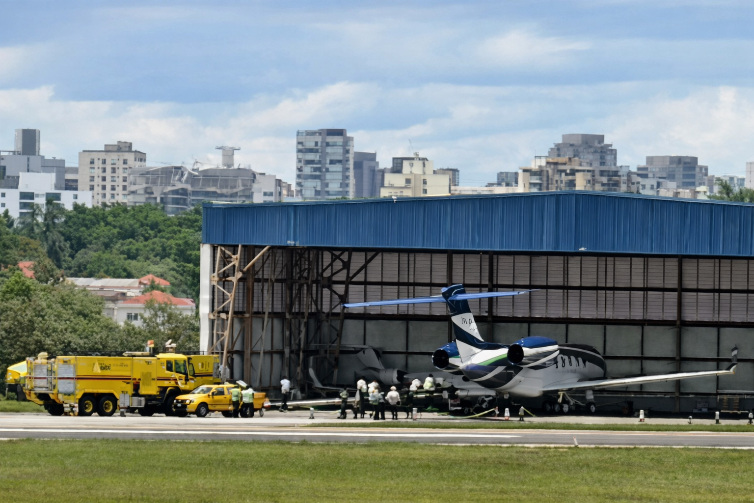 Jato-Gulfstream-G600-PP-ARA-afunda-trem-de-pouso-dentro-do-hangar_Imgem-divulgacao
