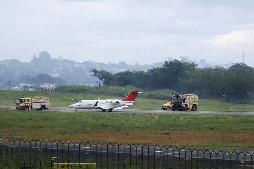Pouso de emergência Learjet 40 em Viracopos_Imagem Golf Oscar Romeo