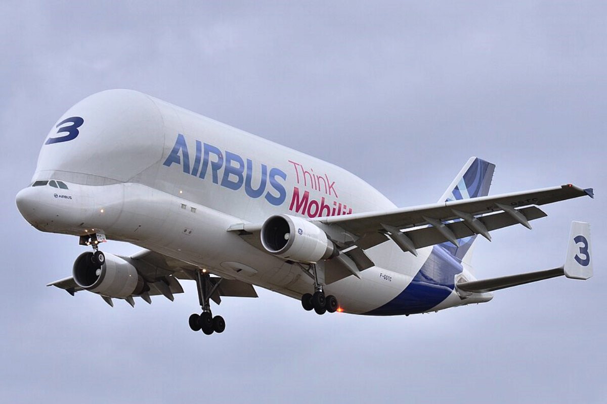 Airbus-aposenta-seu-aviao-Beluga-Airbus-A-300-600-ST_Imagem-Laurent-ERRERA