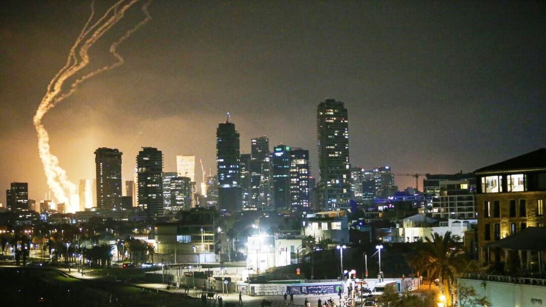 Ataque-dos-EUA-e-Israel-ao-Ira-expoe-forca-aerea-e-naval-usada-na-Operacao-Epic-Fury_Imagem-internet