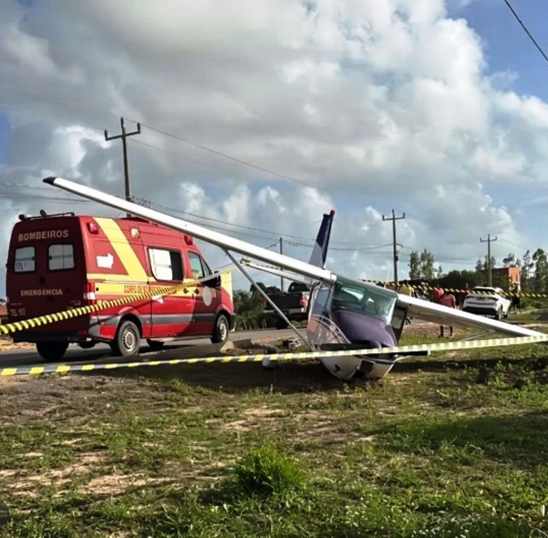 Pouso forçado em Barreirinhas na MA 315 é filmado de dentro do avião e termina sem feridos