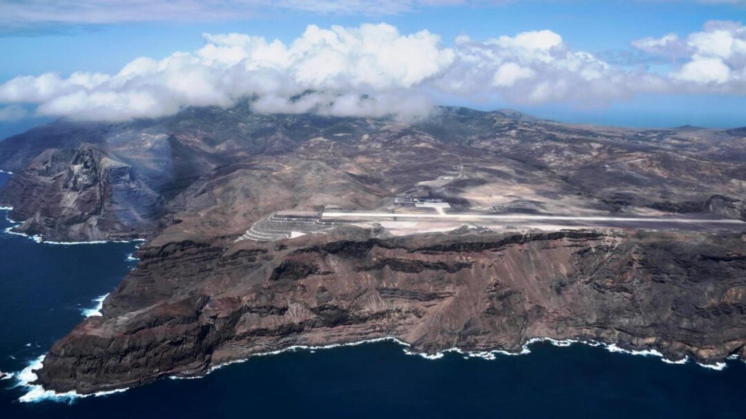 Ilha-de-Santa-Helena-fecha-unico-aeroporto-por-falta-de-seguranca-e-deixa-turistas-isolados-no-Atlantico_Imagem-divulgacao