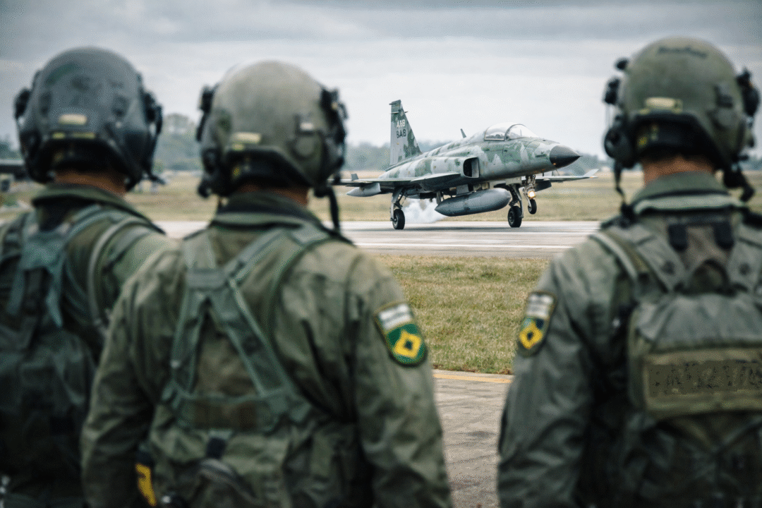 Prontidão da FAB em 2025 e 2026 frota apertada, formação pressionada e pilotos saindo 2