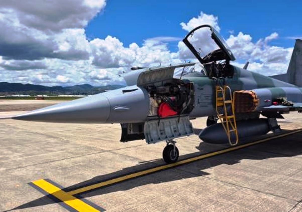F 5EM FAB 4827 retorna ao Esquadrão Jambock após passar por manutenção no PAMA SP-Imagem PAMA SP 1
