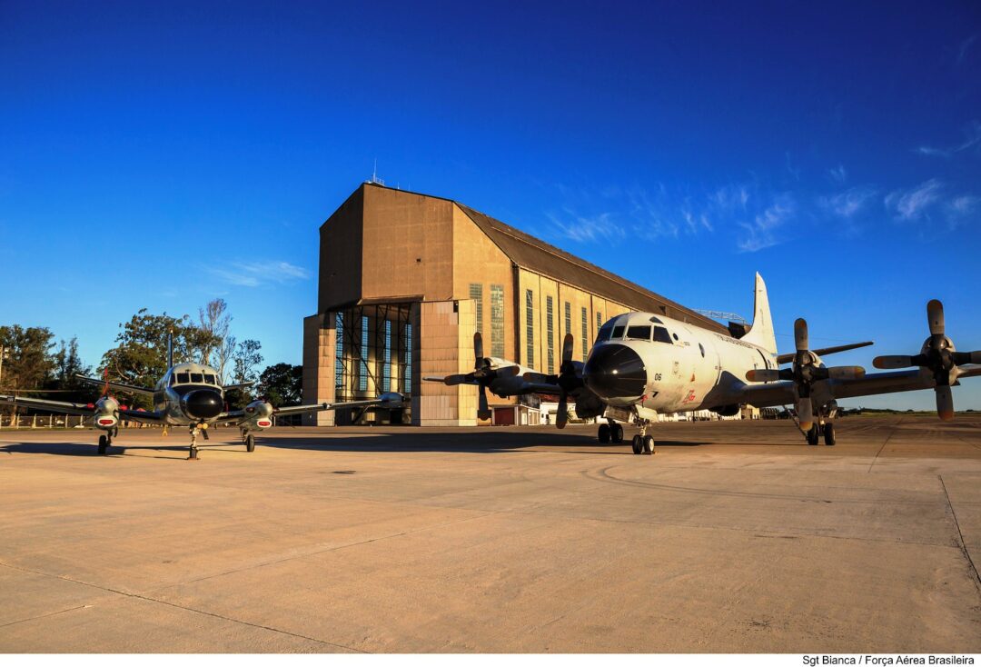 P-95BM-Bandeirulha-e-P-3-Orion_Imagem-FAB.