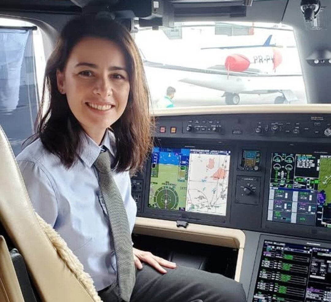 Yana-Kalif-e-a-trajetoria-de-uma-mulher-piloto-na-aviacao-brasileira-1