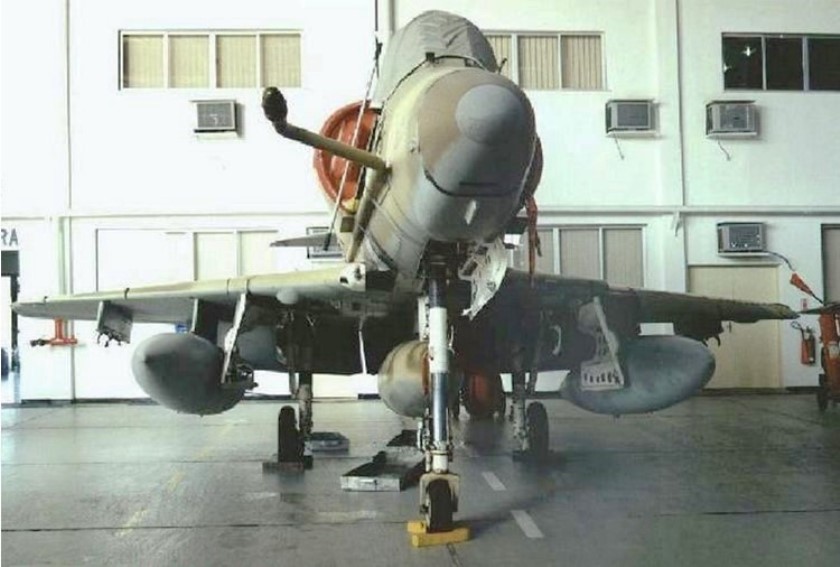 Caca-A-4-da-Marinha-do-Brasil_Imagem-Marcelo-Lobo-site-Aviacao-em-Floripa-3